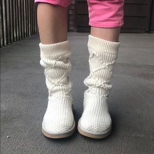 Knit Round-Toe Boots